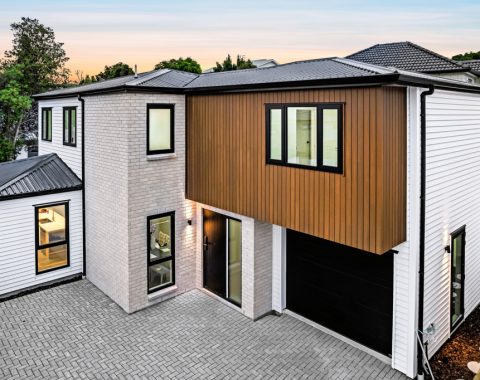 1024px.193452917__1774228466-59538-Images2